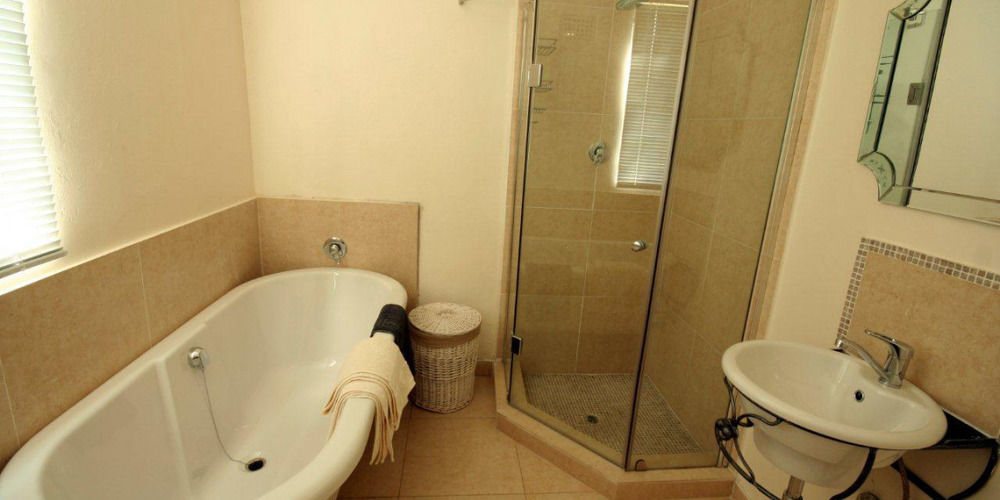 Guest house On Buckingham 3*